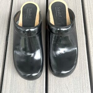 Sanita wood soled patent leather open backed clogs, womens’s 10/eu 41